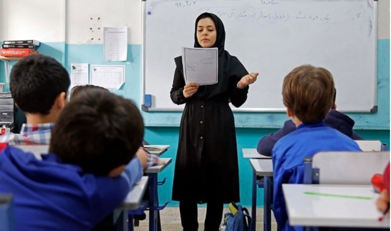 جزئیات افزایش حقوق معلمان از مهرماه/ اعلام زمان واریز معوقات جاماندگان رتبه‌بندی ۱۴۰۰